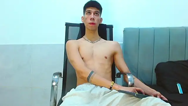 jhony-sex online show from March 2026 06:49:01 AM