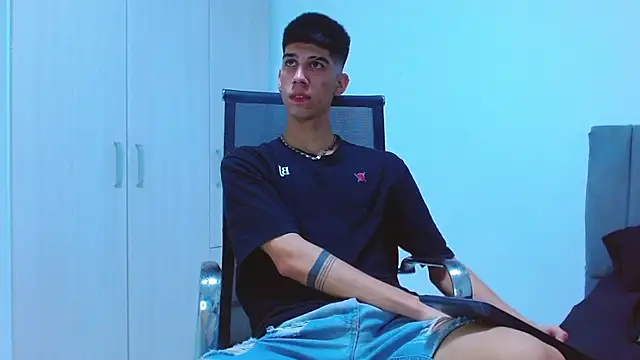 Snapshot of jhony-sex chatting on November 2025 12:20:01 PM jhony-sex online show from November 2025 12:20:01 PM