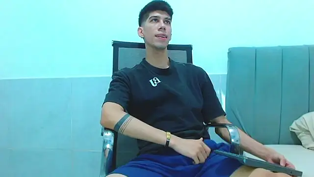 jhony-sex online show from February 2026 04:34:01 AM