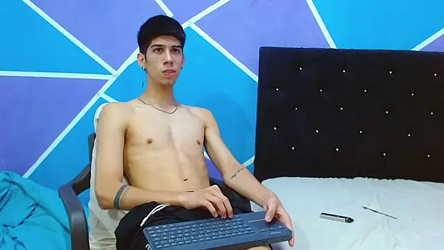 Snapshot of jhony-sex chatting on January 2025 07:06:01 AM jhony-sex online show from January 2025 07:06:01 AM