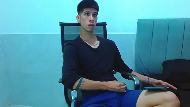 jhony-sex online show from December 2025 10:13:01 PM