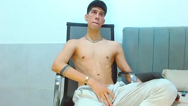 jhony-sex online show from April 2026 10:33:02 PM