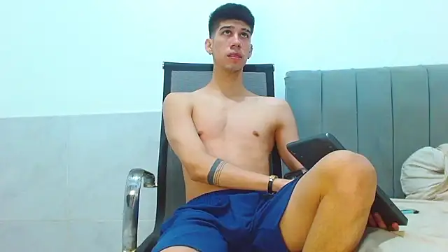 jhony-sex online show from May 2026 10:34:01 AM