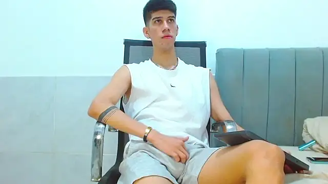 jhony-sex online show from April 2026 10:53:01 AM