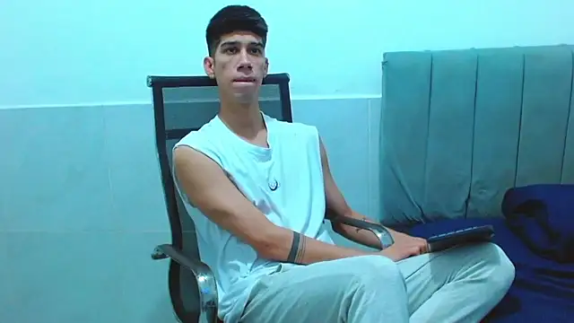 jhony-sex online show from January 2026 06:20:01 AM