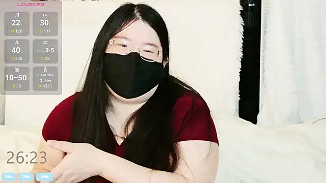 Snapshot of Kara-Nuna chatting on July 2026 01:56:01 AM Kara-Nuna online show from July 2026 01:56:01 AM