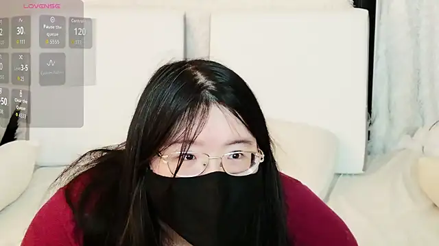 Snapshot of Kara-Nuna chatting on June 2026 03:27:02 AM Kara-Nuna online show from June 2026 03:27:02 AM