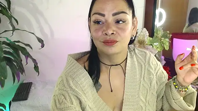 Snapshot of Ginna--mia chatting on February 2025 02:06:02 AM Ginna--mia online show from February 2025 02:06:02 AM