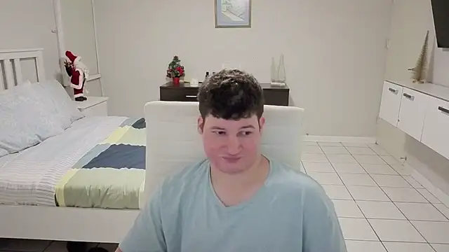 Lorenzo hernandez online show from November 2025 04:40:01 PM