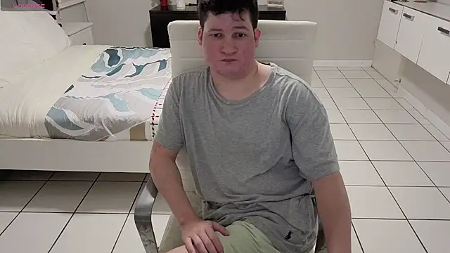 Lorenzo hernandez online show from December 2025 03:38:02 PM