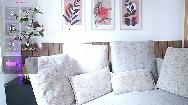 Zarawilliams online show from November 2025 07:03:01 PM