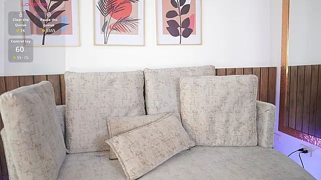 Zarawilliams online show from November 2025 07:03:01 PM