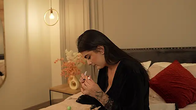 IrisBaker online show from April 2026 09:21:01 PM