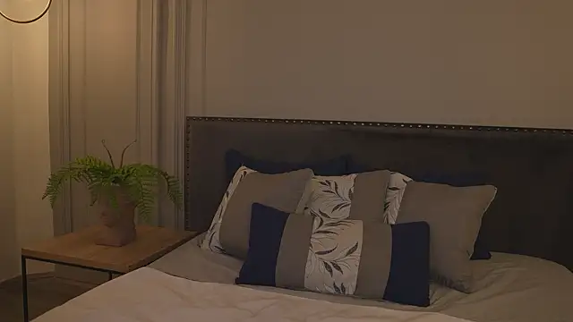 IrisBaker online show from February 2026 10:20:01 PM