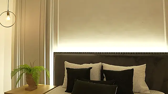 IrisBaker online show from February 2026 10:05:01 PM