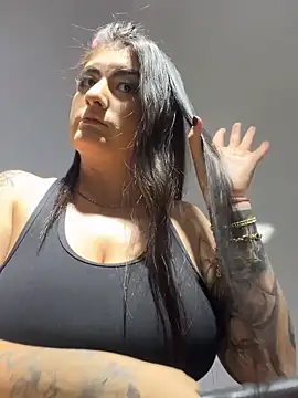 IrisBaker online show from March 2026 10:16:02 PM