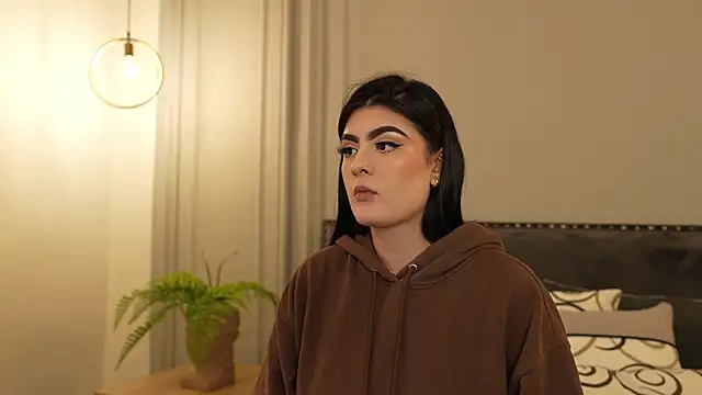 Snapshot of IrisBaker chatting on November 2025 09:07:01 PM IrisBaker online show from November 2025 09:07:01 PM