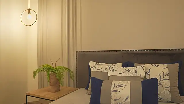 IrisBaker online show from February 2026 10:32:01 PM