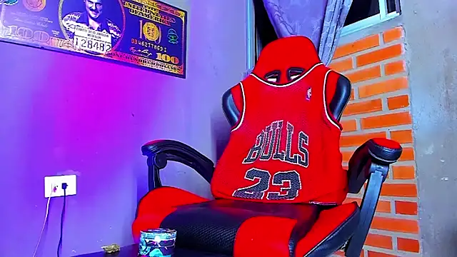 Snapshot of smoker445 chatting on October 2025 12:11:02 AM smoker445 online show from October 2025 12:11:02 AM