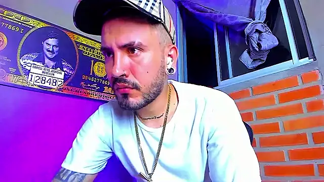 Snapshot of smoker445 chatting on October 2025 02:34:02 AM smoker445 online show from October 2025 02:34:02 AM