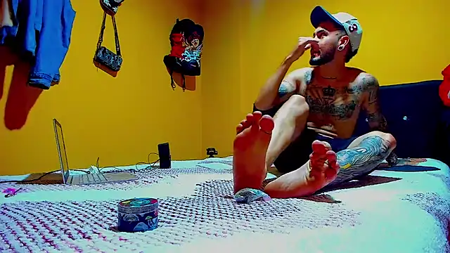 Snapshot of smoker445 chatting on December 2025 12:38:02 AM smoker445 online show from December 2025 12:38:02 AM