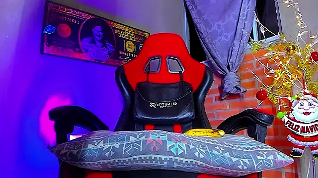 Snapshot of smoker445 chatting on November 2025 07:31:01 AM smoker445 online show from November 2025 07:31:01 AM