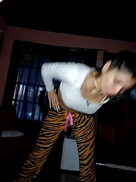 Chicavixy online show from June 2026 01:44:02 PM