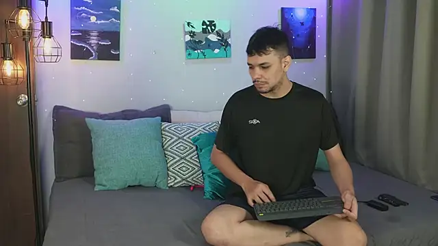 Cleoanubis- online show from November 2025 05:45:02 AM