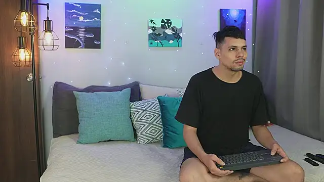 Cleoanubis- online show from October 2025 06:56:01 AM