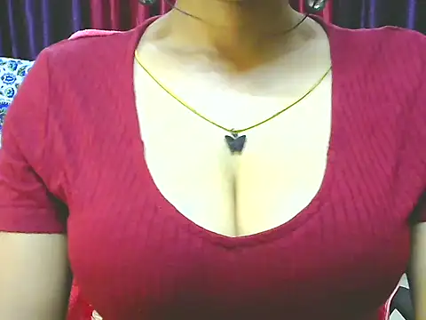 ishmita99 online show from October 2025 10:04:01 AM