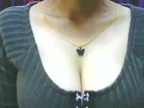 ishmita99 online show from February 2026 06:22:01 AM