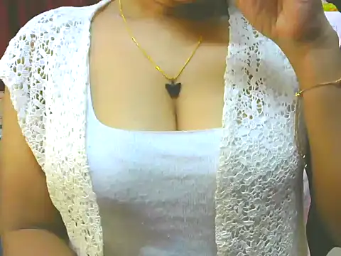 Snapshot of ishmita99 chatting on January 2025 05:23:02 PM ishmita99 online show from January 2025 05:23:02 PM