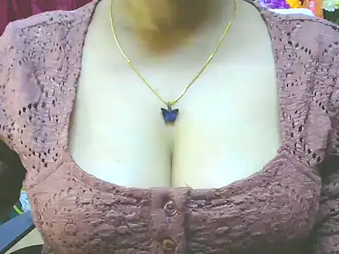 Snapshot of ishmita99 chatting on February 2025 11:53:01 AM ishmita99 online show from February 2025 11:53:01 AM