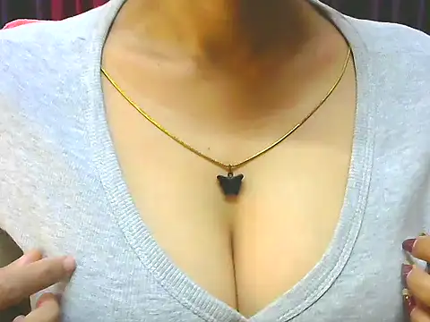 ishmita99 online show from November 2025 03:10:02 AM