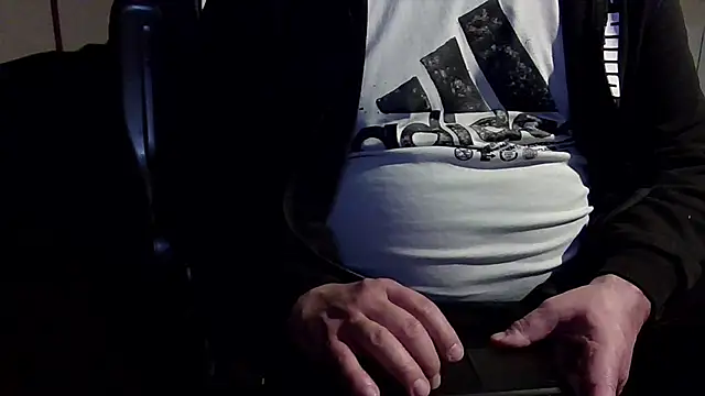 MultiOrgasmicLover online show from December 2025 11:18:02 PM