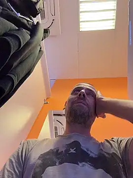 Huncutkuki online show from November 2025 05:28:02 PM