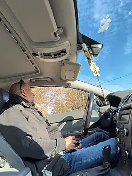 Huncutkuki online show from November 2025 07:57:02 AM