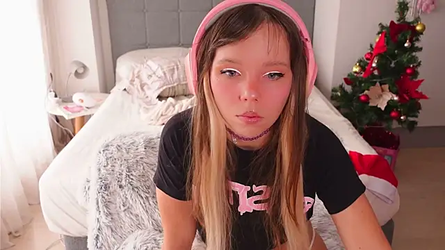 Ayra Lust online show from December 2025 06:55:02 PM