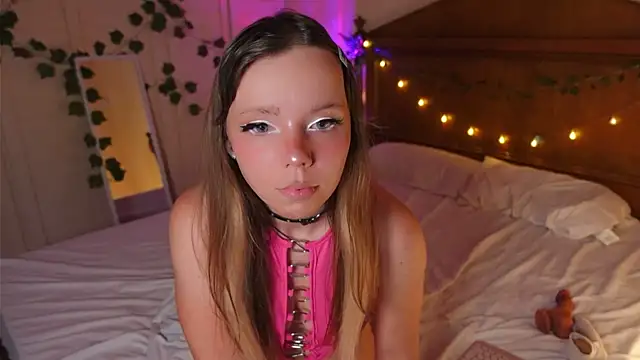 Snapshot of Ayra_Lust chatting on November 2025 10:08:02 PM Ayra Lust online show from November 2025 10:08:02 PM