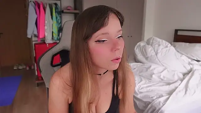 Ayra Lust online show from March 2026 07:42:01 PM