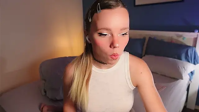 Ayra Lust online show from March 2026 01:46:01 PM