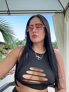 Snapshot of Alexandra_duque chatting on November 2025 08:36:01 PM Alexandra duque online show from November 2025 08:36:01 PM