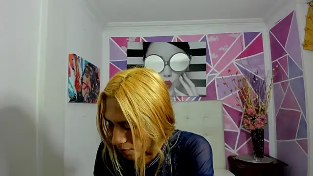 Brisahott online show from January 2025 02:03:02 PM