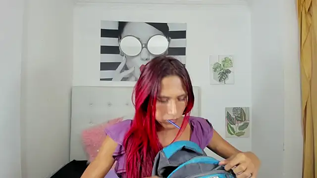 Brisahott online show from October 2025 08:28:02 PM