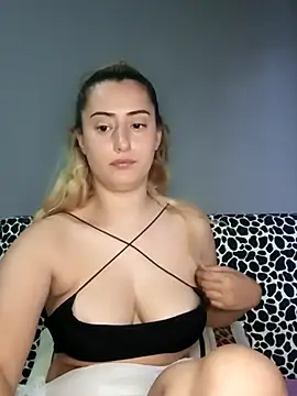 Snapshot of afrodizyak chatting on October 2025 03:54:02 AM afrodizyak online show from October 2025 03:54:02 AM