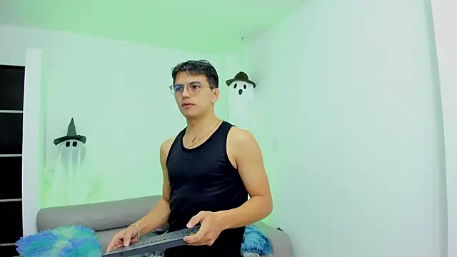 UNIVERSAL SEXX  online show from October 2025 08:05:02 AM