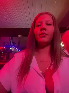 Snapshot of andreinitahg chatting on December 2024 05:54:01 PM andreinitahg online show from December 2024 05:54:01 PM