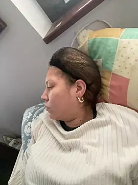 Snapshot of andreinitahg chatting on January 2025 09:37:02 AM andreinitahg online show from January 2025 09:37:02 AM