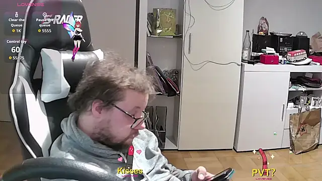 larsgessner30 online show from November 2025 08:23:02 PM