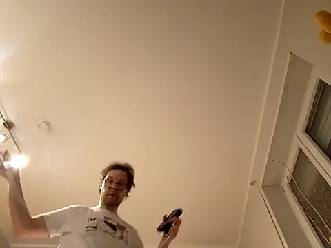 larsgessner30 online show from December 2025 10:42:01 PM